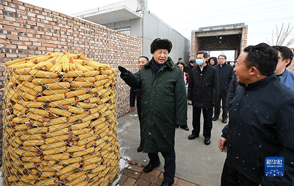 习近平春节前夕赴山西看望慰问基层干部群众 向全国各族人民致以美好的新春祝福4.JPG