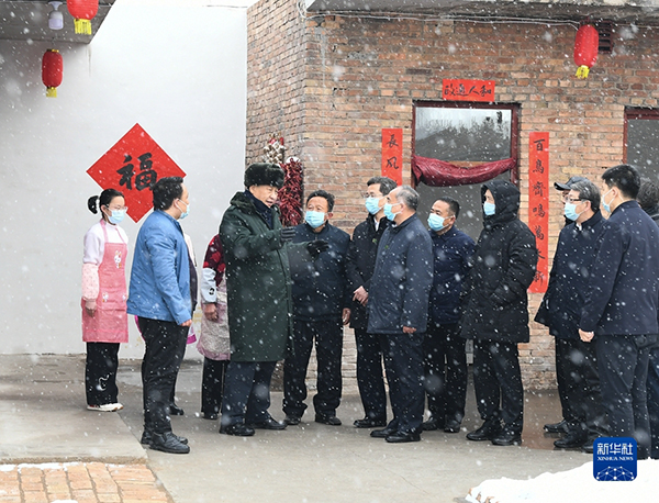习近平春节前夕赴山西看望慰问基层干部群众 向全国各族人民致以美好的新春祝福6.JPG