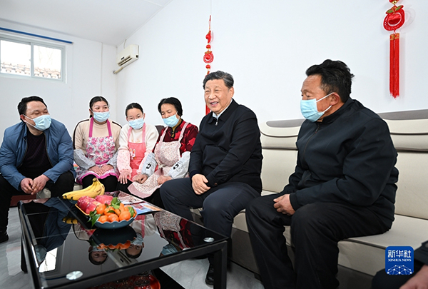 习近平春节前夕赴山西看望慰问基层干部群众 向全国各族人民致以美好的新春祝福3.JPG